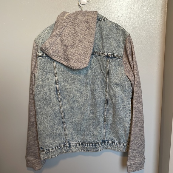 NWT RETRO LOOK JEAN JACKET - Picture 4 of 4